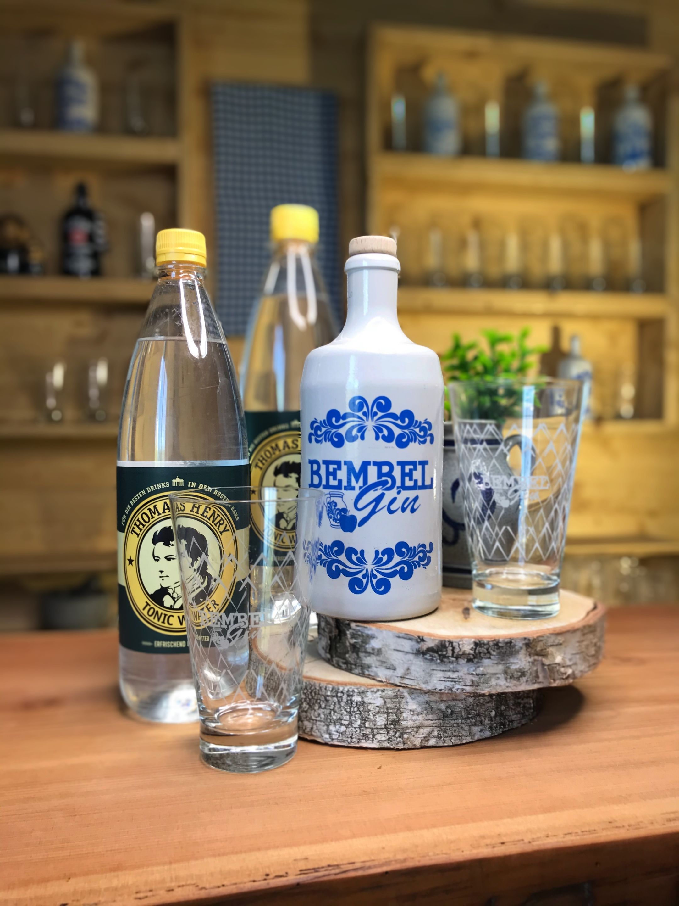 Bembel Gin Set - 2x Thomas Henry Tonic 1 L + 2 Bembel Gin Gläser