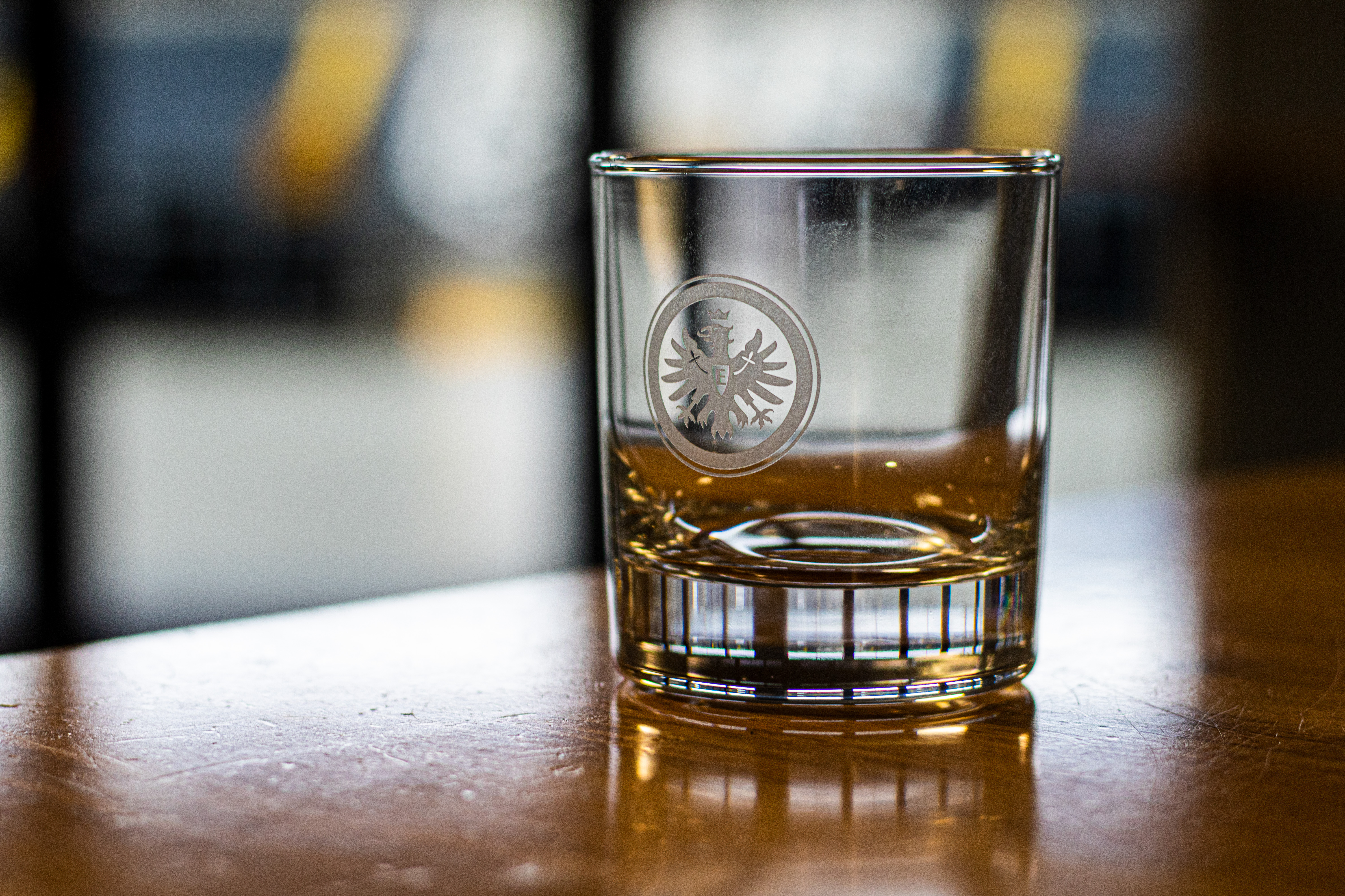 0910263 Eintracht Frankfurt - Whisky Tumbler - 31,5cl